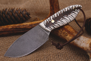 Нож "Ерш" кованая ХВ-5(алмазная). Рукоять белый акрил, шишка.